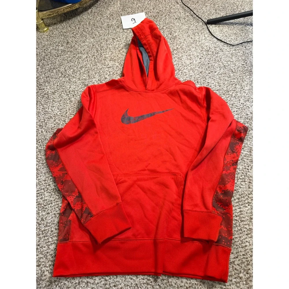 Nike Therma-FIT Hoodie Red Digital Camo Swoosh Pullover Boys XL Sweatshirt
